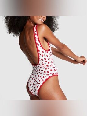 PINK by Frankies Bikinis Marlow One Piece Swimsuit in Summer Berries Size Lg NWT